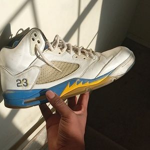 Jordan 5 Laney